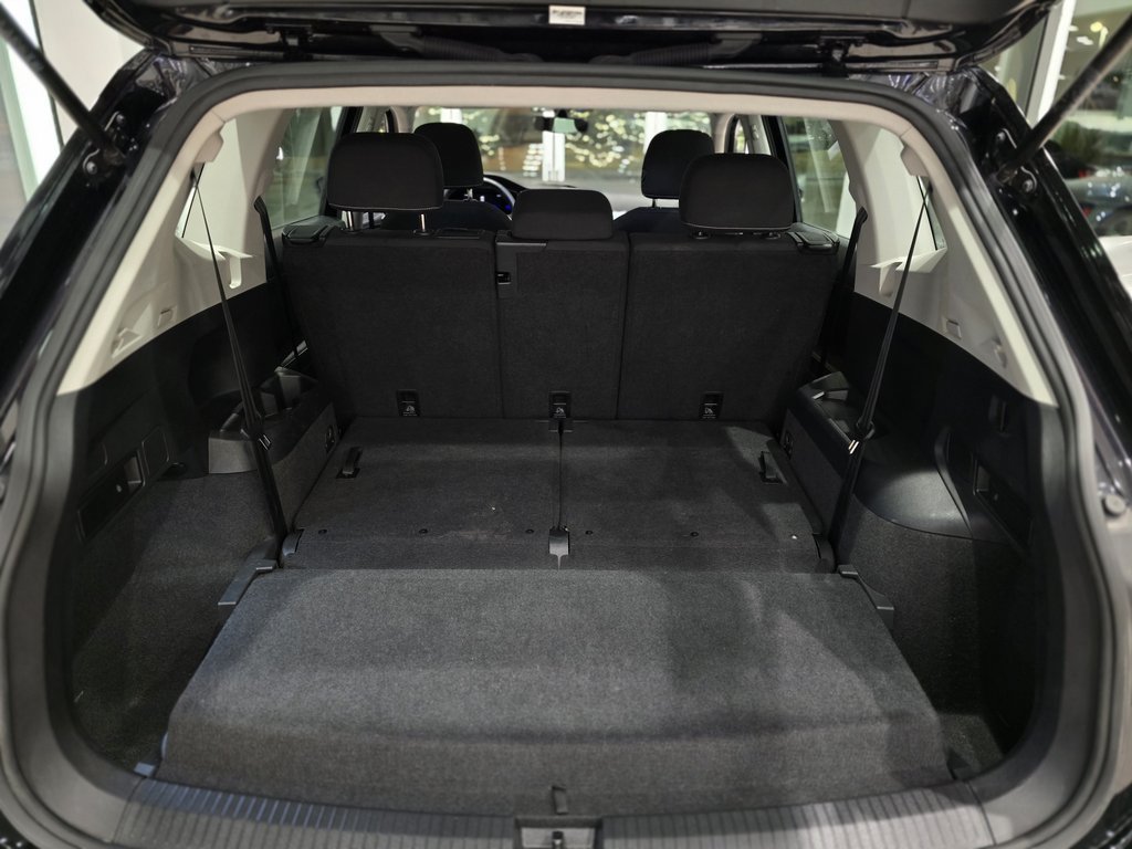 Volkswagen Tiguan Trendline 7 PASSAGERS | CARPLAY | CAM | BLUETOOTH 2023 à Laval, Québec - 8 - w1024h768px