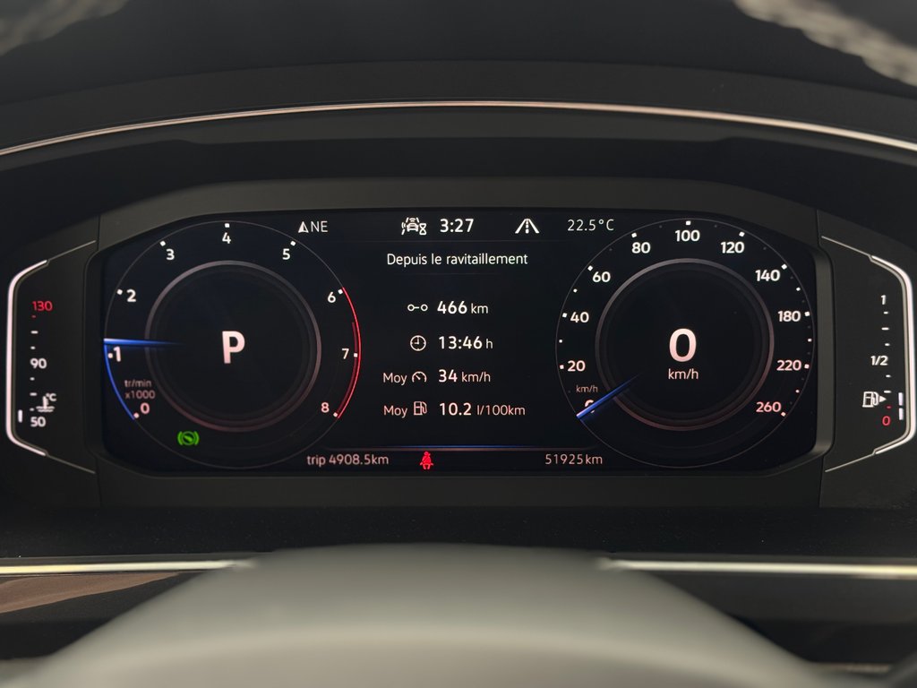 2023 Volkswagen Tiguan Comfortline R-Line Black Edition DÉMARREUR | PANO in Laval, Quebec - 12 - w1024h768px