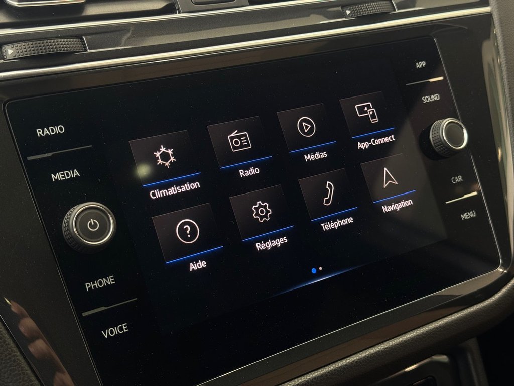 Volkswagen Tiguan Comfortline R-Line Black Edition DÉMARREUR | TOIT PANO +++ 2023 à Laval, Québec - 17 - w1024h768px