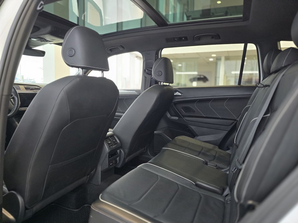 Volkswagen Tiguan Highline R-Line TOIT PANO | CUIR | NAV | CARPLAY +++ 2023 à Laval, Québec - 8 - w1024h768px