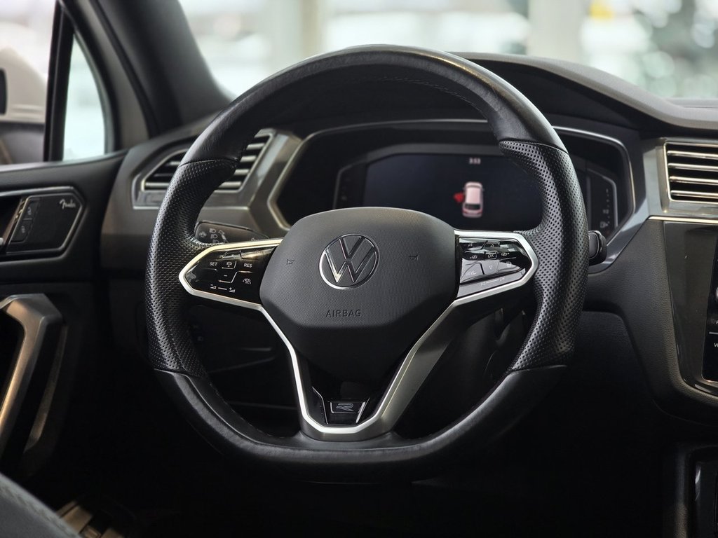 Volkswagen Tiguan Highline R-Line TOIT PANO | CUIR | NAV | CARPLAY +++ 2023 à Laval, Québec - 10 - w1024h768px