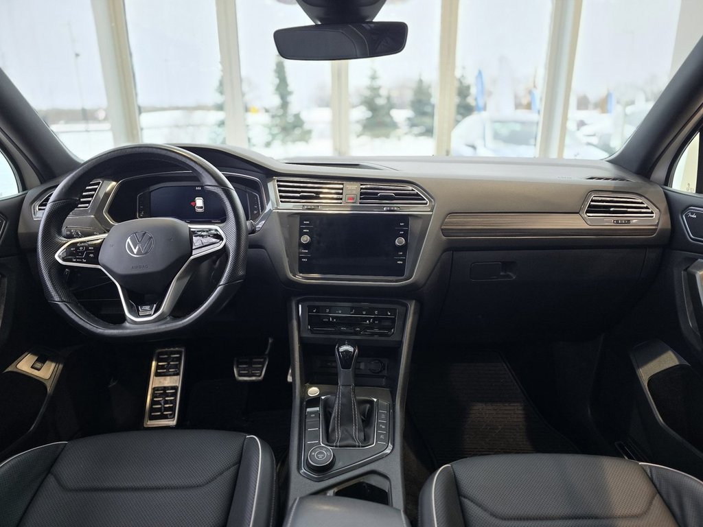 Volkswagen Tiguan Highline R-Line TOIT PANO | CUIR | NAV | CARPLAY +++ 2023 à Laval, Québec - 11 - w1024h768px