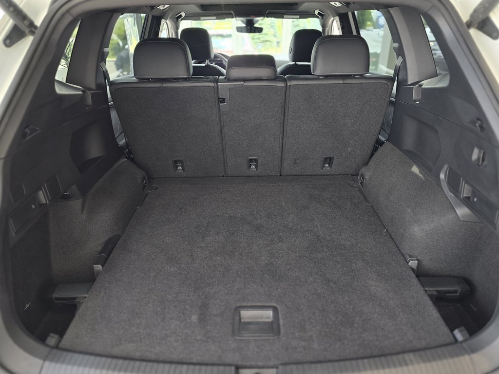 Volkswagen Tiguan Comfortline R-Line Black Edition TOIT | CUIR | CAM 2024 à Laval, Québec - 10 - w1024h768px