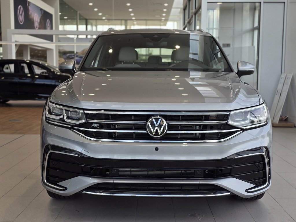 Volkswagen Tiguan Highline R-Line 7 PASSAGERS | NAV | PANO | CUIR 2024 à Laval, Québec - 3 - w1024h768px