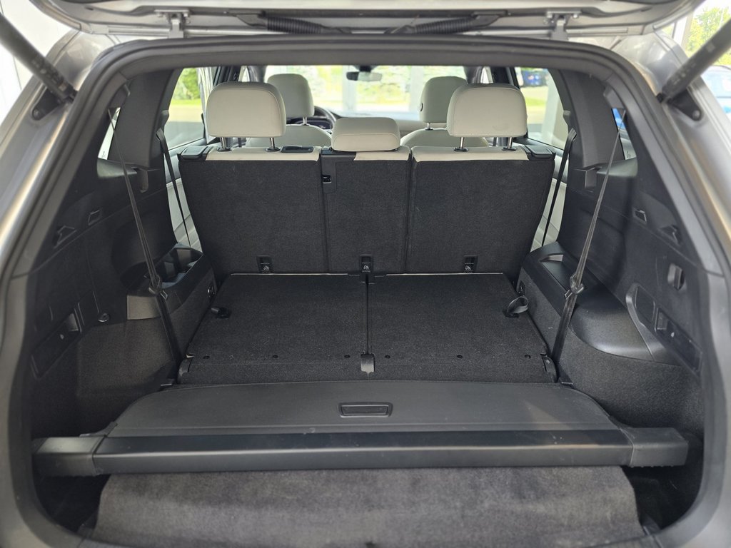 Volkswagen Tiguan Highline R-Line 7 PASSAGERS | NAV | PANO | CUIR 2024 à Laval, Québec - 10 - w1024h768px
