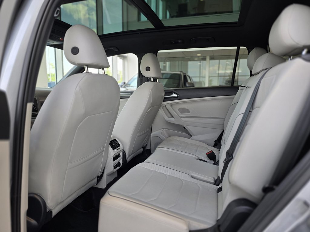 Volkswagen Tiguan Highline R-Line 7 PASSAGERS | NAV | PANO | CUIR 2024 à Laval, Québec - 11 - w1024h768px