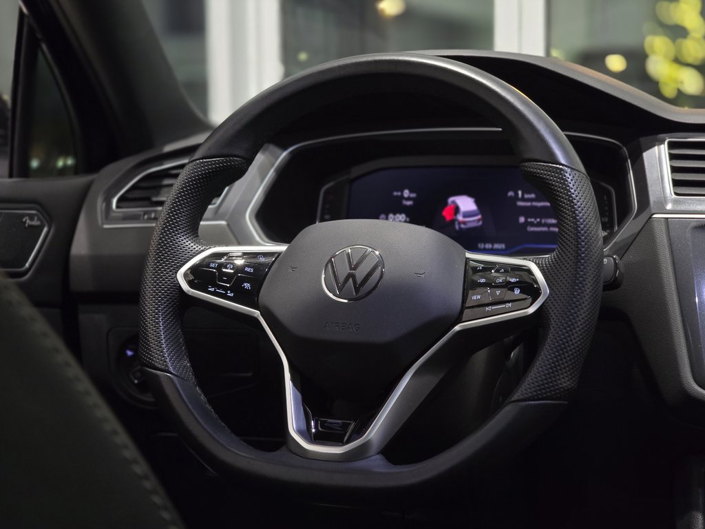 Volkswagen Tiguan Highline R-Line | DÉMARREUR | NAV | PANO | CUIR 2024 à Laval, Québec - 12 - w1024h768px