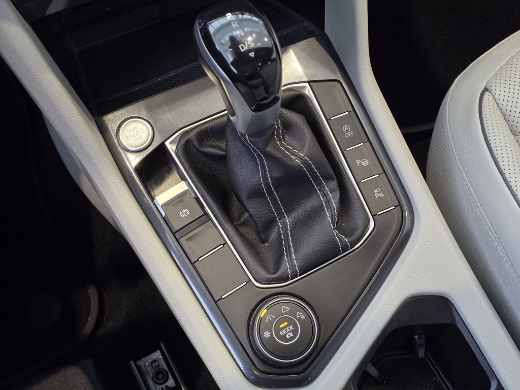 2024 Volkswagen Tiguan Highline R-Line BAS KM | DÉMARREUR | NAV | PANO | in Laval, Quebec - 17 - w1024h768px