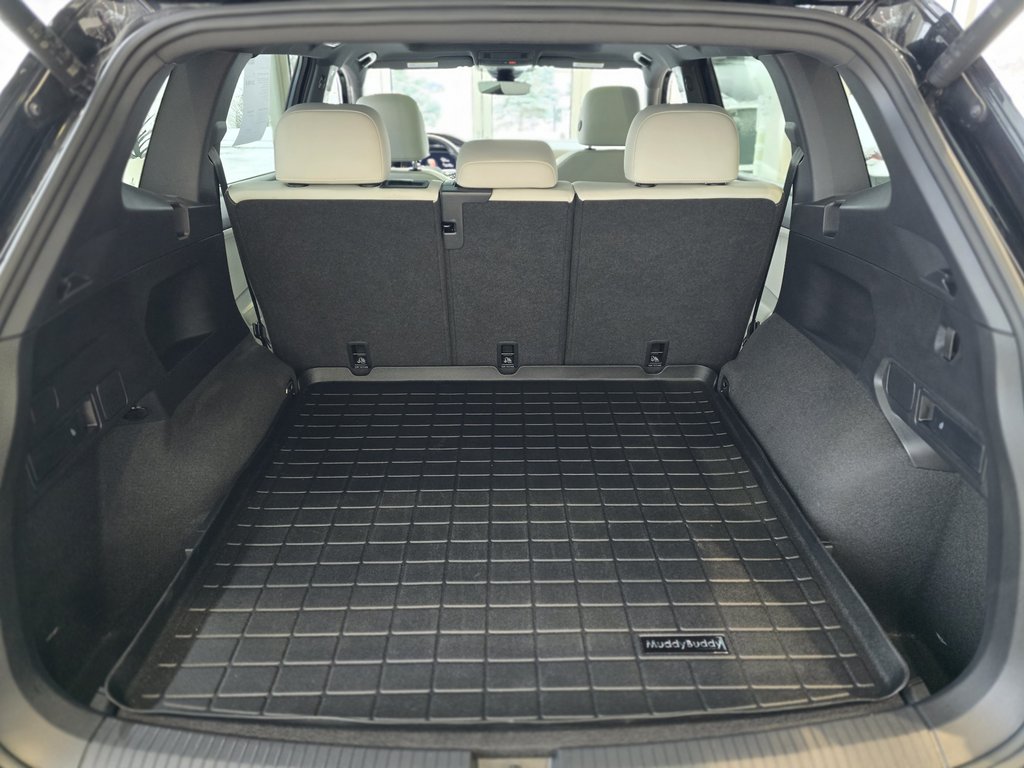 2024 Volkswagen Tiguan Highline R-Line BAS KM | DÉMARREUR | NAV | PANO | in Laval, Quebec - 9 - w1024h768px