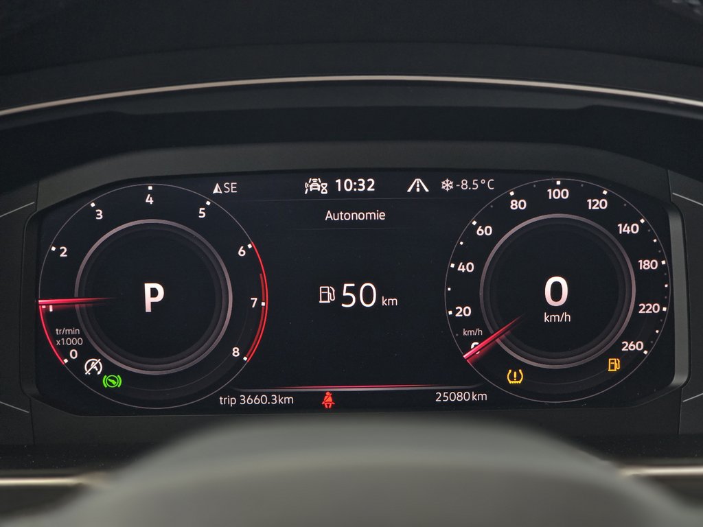 2024 Volkswagen Tiguan Highline R-Line BAS KM | DÉMARREUR | NAV | PANO | in Laval, Quebec - 13 - w1024h768px