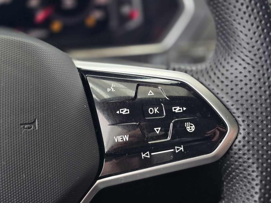 2024 Volkswagen Tiguan Highline R-Line BAS KM | DÉMARREUR | NAV | PANO | in Laval, Quebec - 15 - w1024h768px