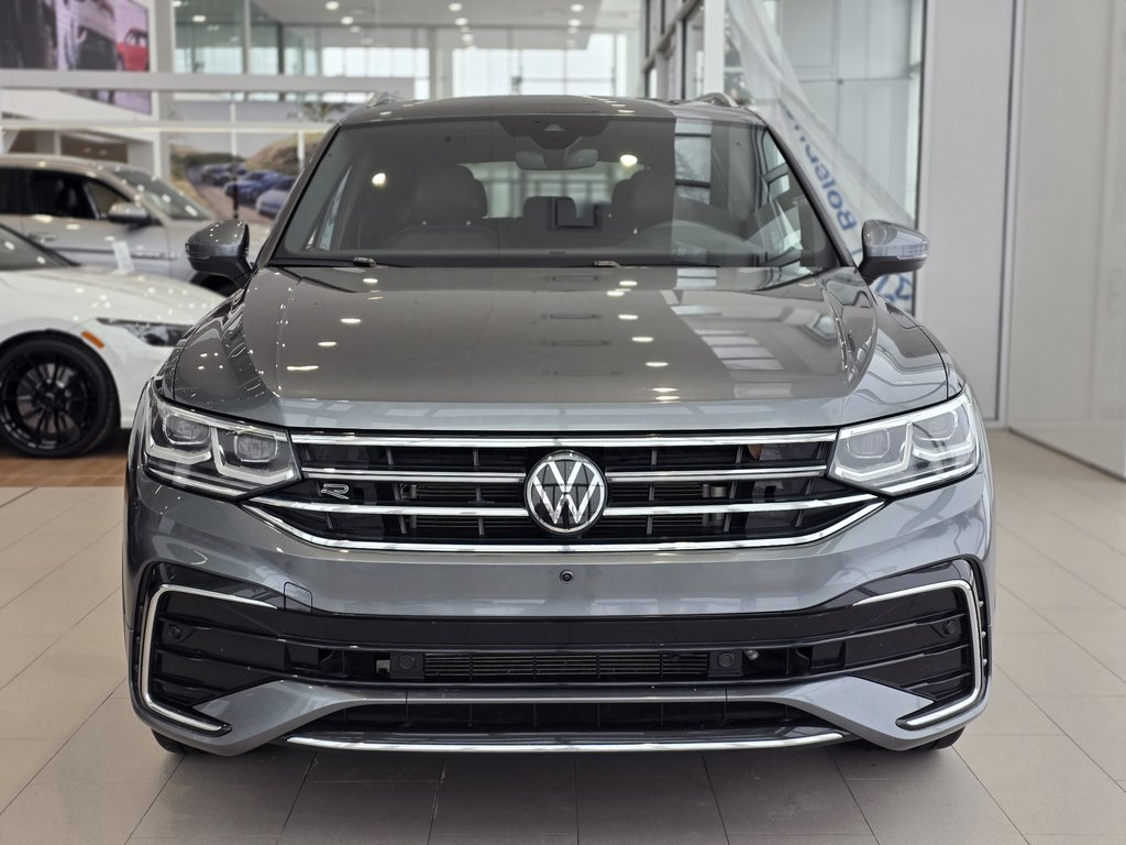 2024 Volkswagen Tiguan Highline R-Line BAS KM | DÉMARREUR | NAV | PANO | in Laval, Quebec - 2 - w1024h768px