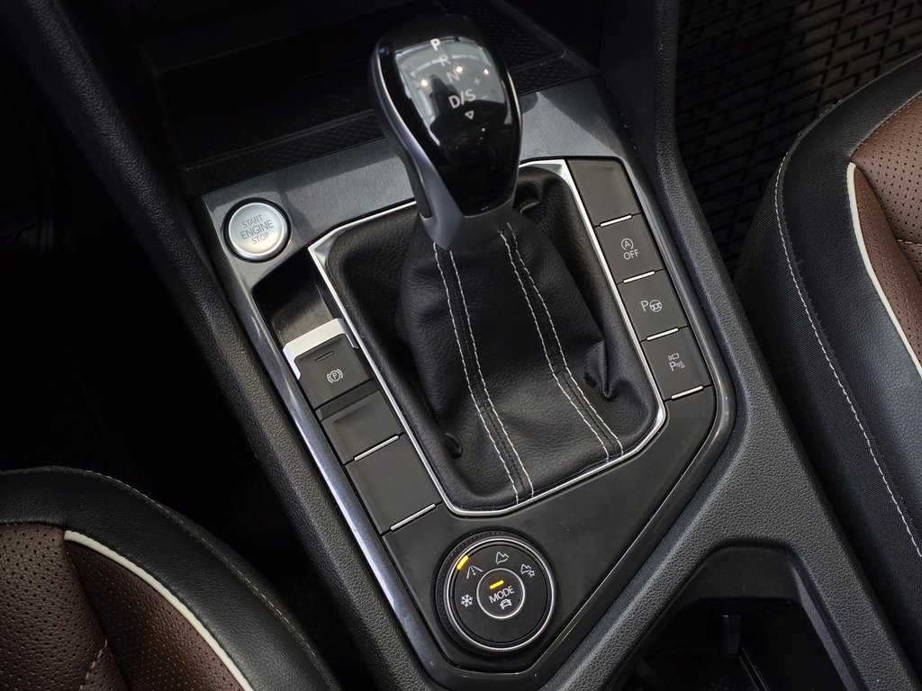 2024 Volkswagen Tiguan Highline R-Line BAS KM | DÉMARREUR | NAV | PANO | in Laval, Quebec - 16 - w1024h768px