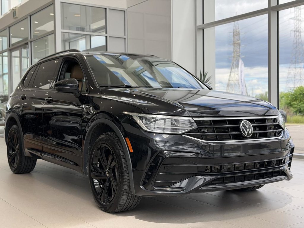 Volkswagen Tiguan Comfortline R-Line Black Edition 4MOTION | DÉMARREUR | TOIT PANO +++ 2024 à Laval, Québec - 1 - w1024h768px