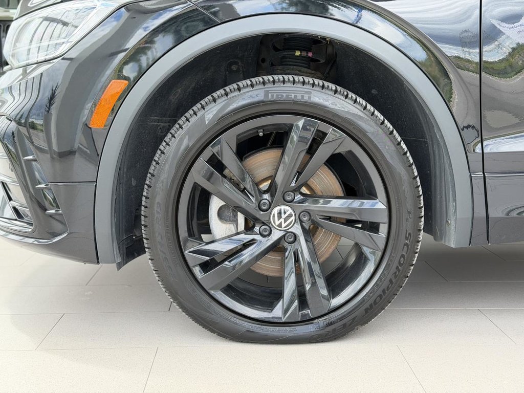 Volkswagen Tiguan Comfortline R-Line Black Edition 4MOTION | DÉMARREUR | TOIT PANO +++ 2024 à Laval, Québec - 5 - w1024h768px