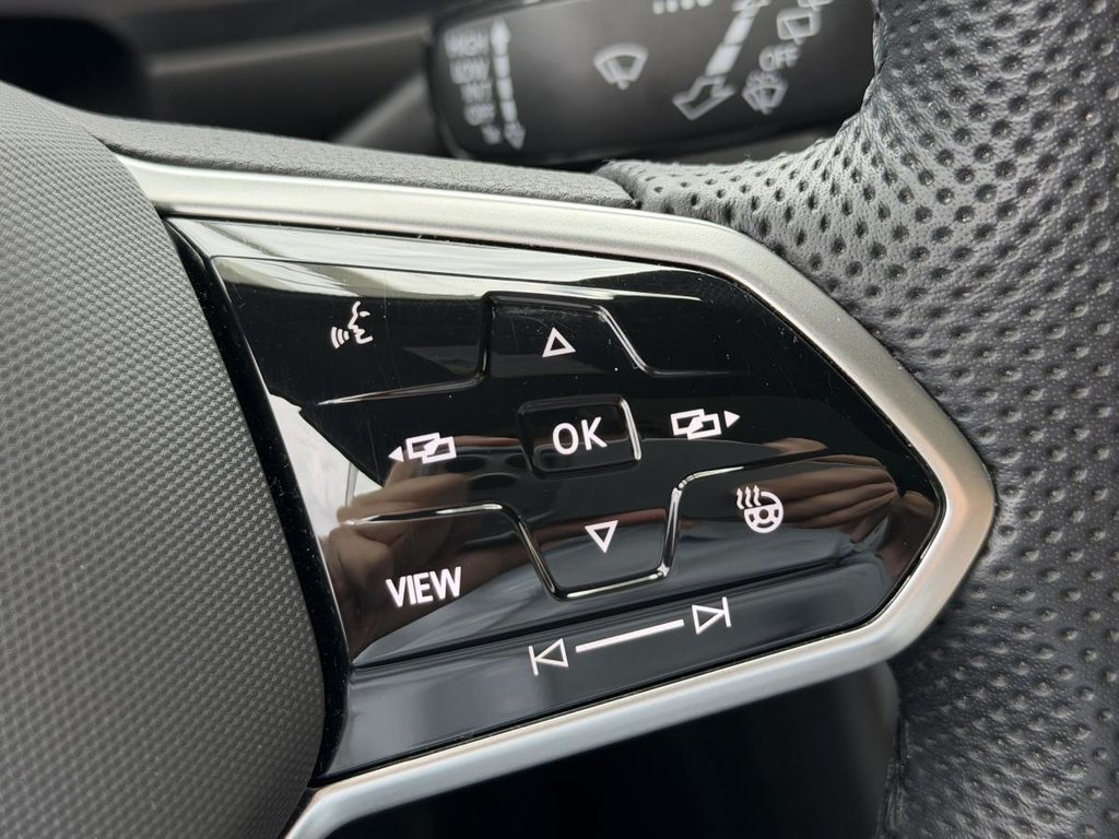 Volkswagen Tiguan Comfortline R-Line Black Edition 4MOTION | DÉMARREUR | TOIT PANO +++ 2024 à Laval, Québec - 15 - w1024h768px