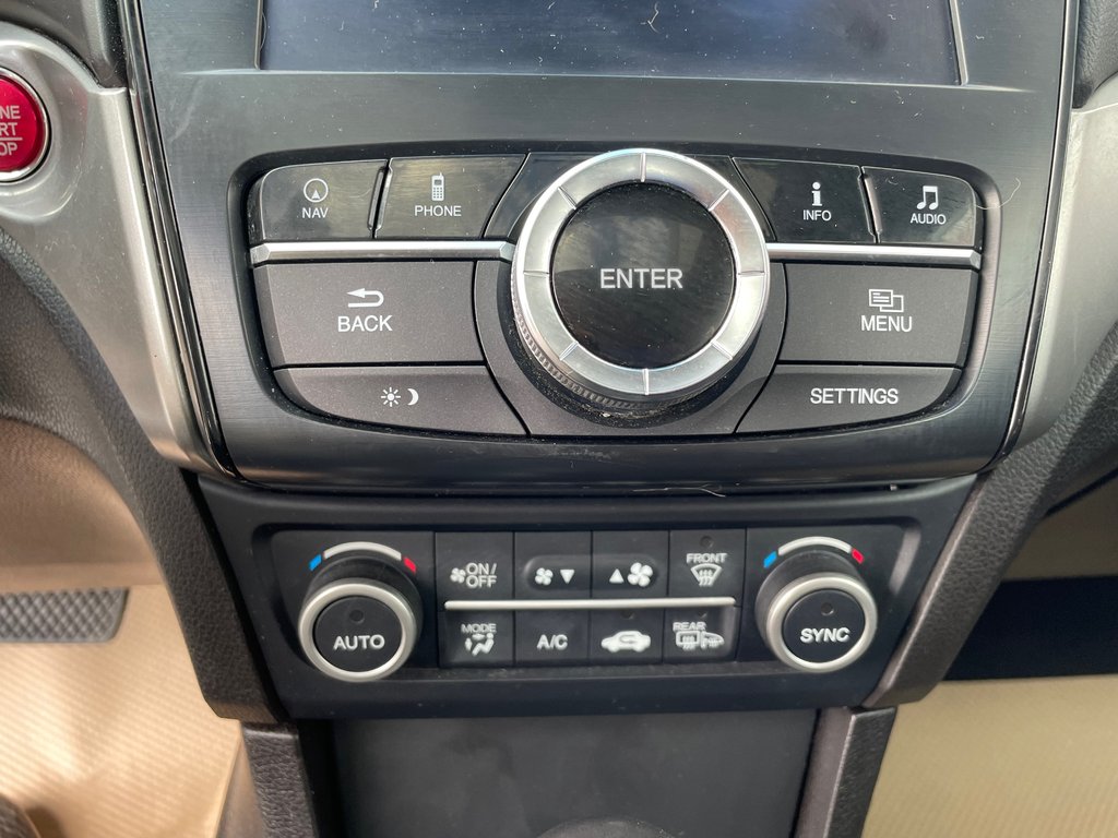 Acura ILX CD PLAYER, SUN ROOF, NAVIGATION 2017 à COLDBROOK, Nouvelle-Écosse - 12 - w1024h768px