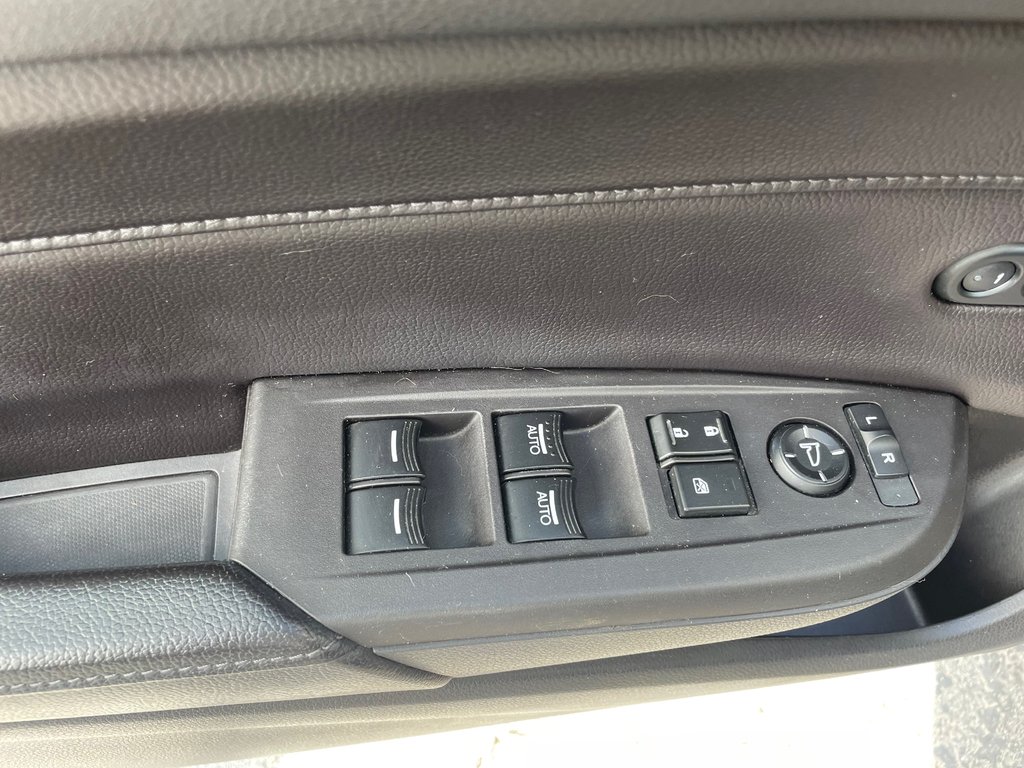 Acura ILX CD PLAYER, SUN ROOF, NAVIGATION 2017 à COLDBROOK, Nouvelle-Écosse - 8 - w1024h768px