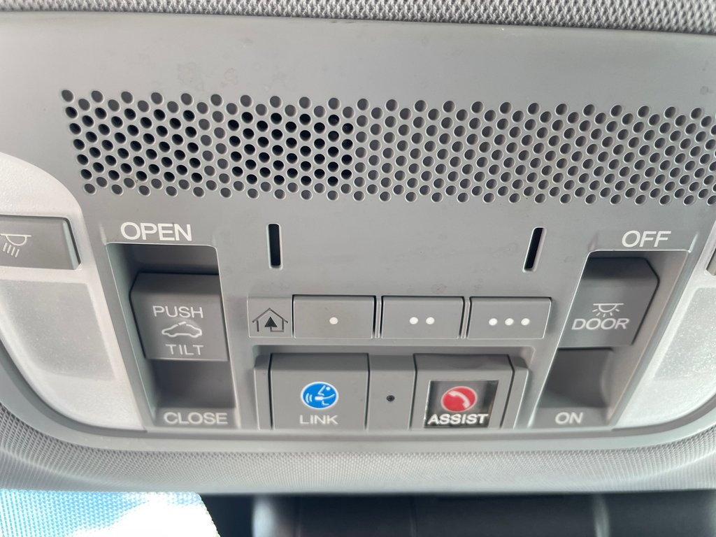 Acura ILX CD PLAYER, SUN ROOF, NAVIGATION 2017 à COLDBROOK, Nouvelle-Écosse - 14 - w1024h768px