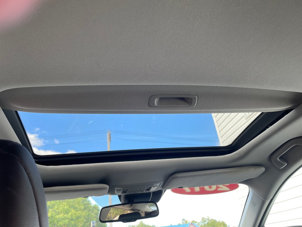 Acura ILX CD PLAYER, SUN ROOF, NAVIGATION 2017 à COLDBROOK, Nouvelle-Écosse - 18 - w1024h768px