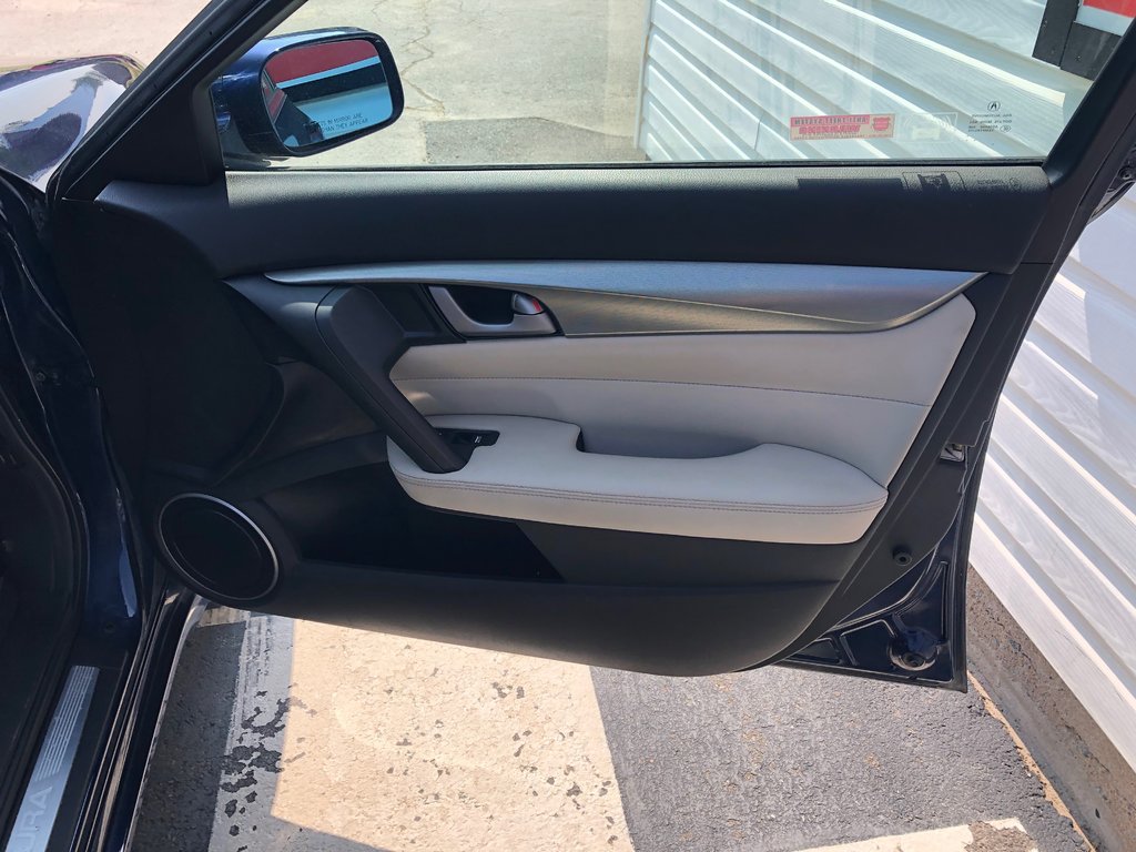 2009 Acura TL SH-AWD - sunroof, power seats, a/c, xm radio in Kentville, Nova Scotia - 24 - w1024h768px