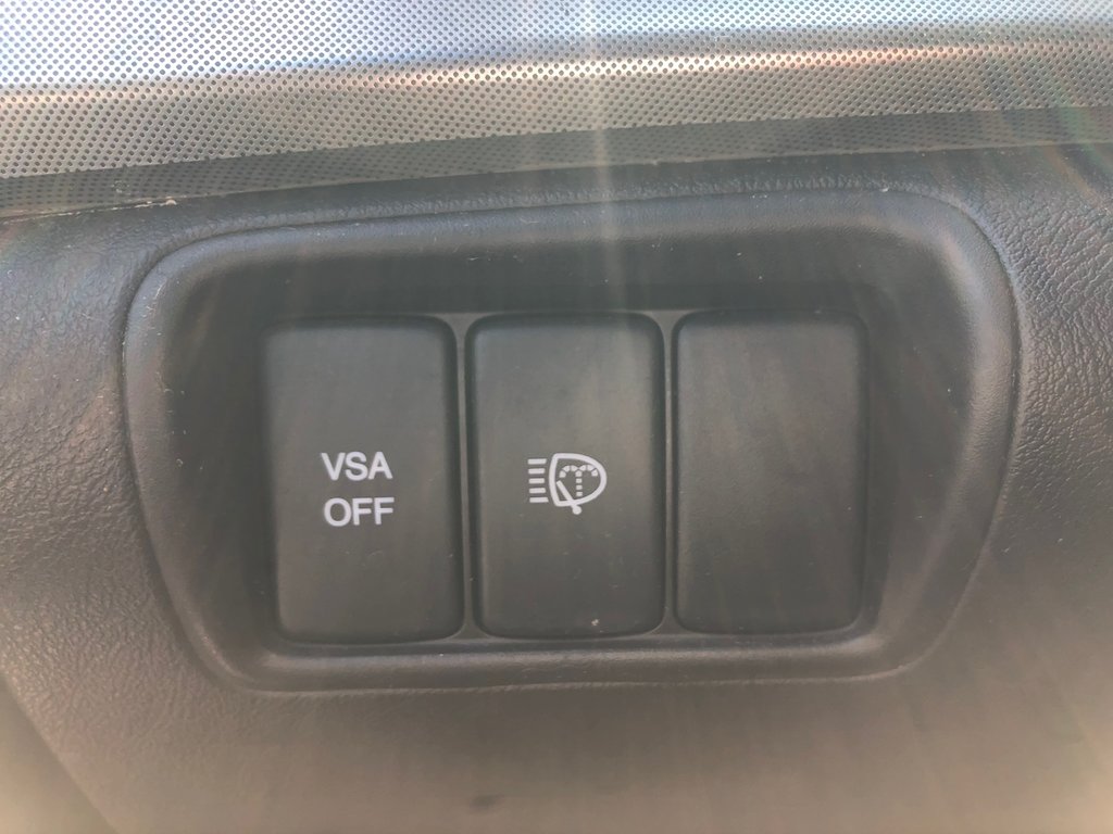 2009 Acura TL SH-AWD - sunroof, power seats, a/c, xm radio in Kentville, Nova Scotia - 9 - w1024h768px