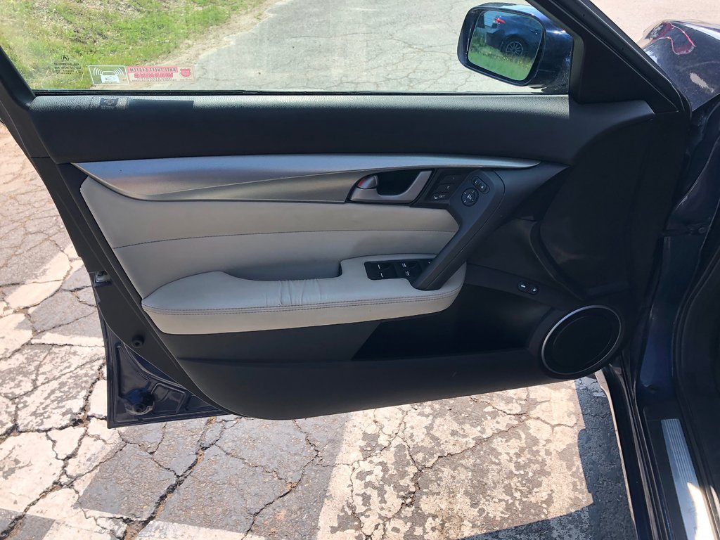 2009 Acura TL SH-AWD - sunroof, power seats, a/c, xm radio in Kentville, Nova Scotia - 16 - w1024h768px