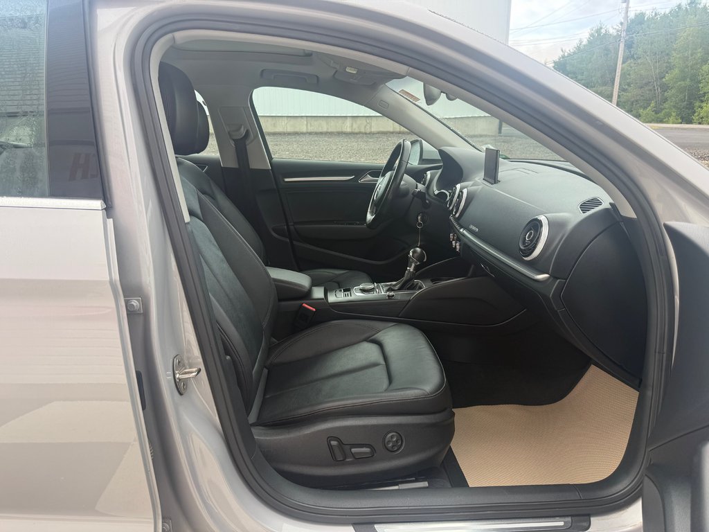2015 Audi A3 2.0T Progressiv, keyless entry, Cruise control, BT in Kentville, Nova Scotia - 20 - w1024h768px