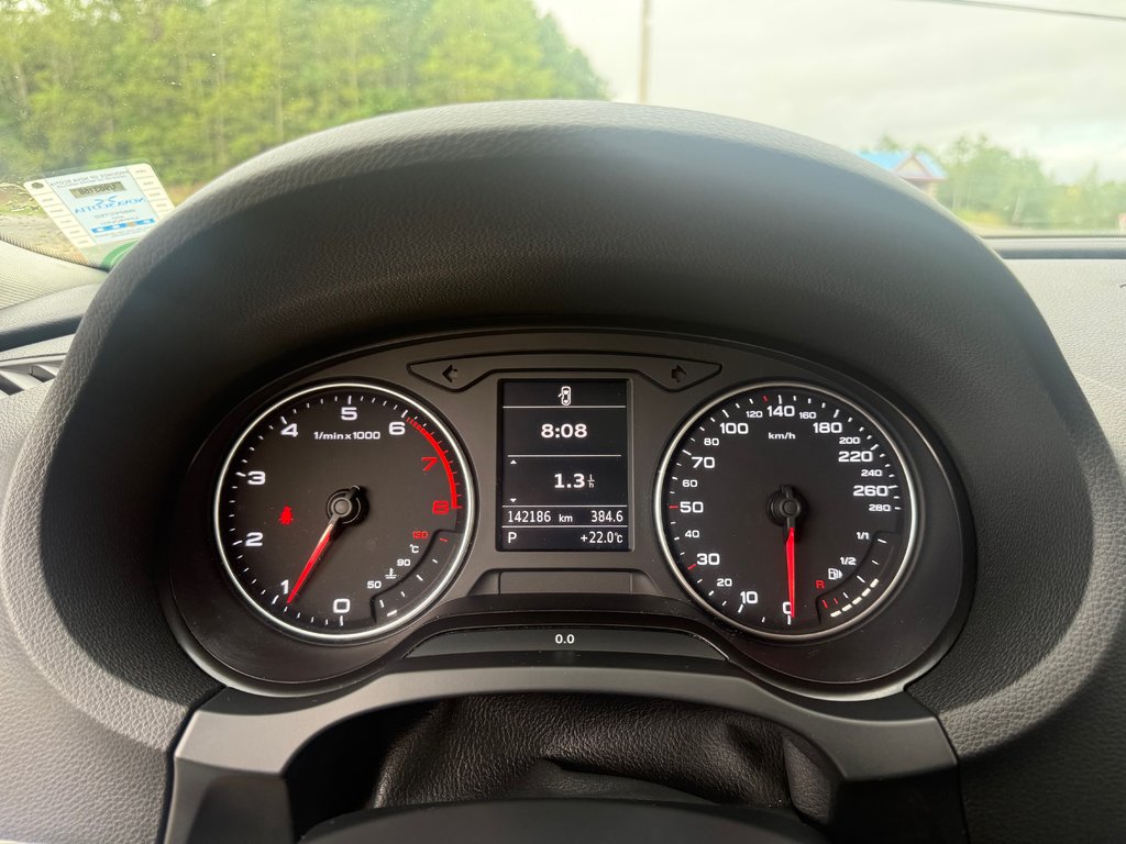 2015 Audi A3 2.0T Progressiv, keyless entry, Cruise control, BT in Kentville, Nova Scotia - 11 - w1024h768px