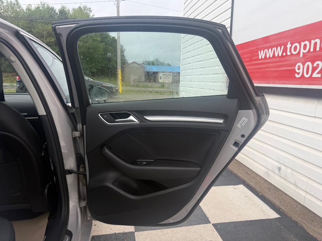 2015 Audi A3 2.0T Progressiv, keyless entry, Cruise control, BT in Kentville, Nova Scotia - 17 - w1024h768px