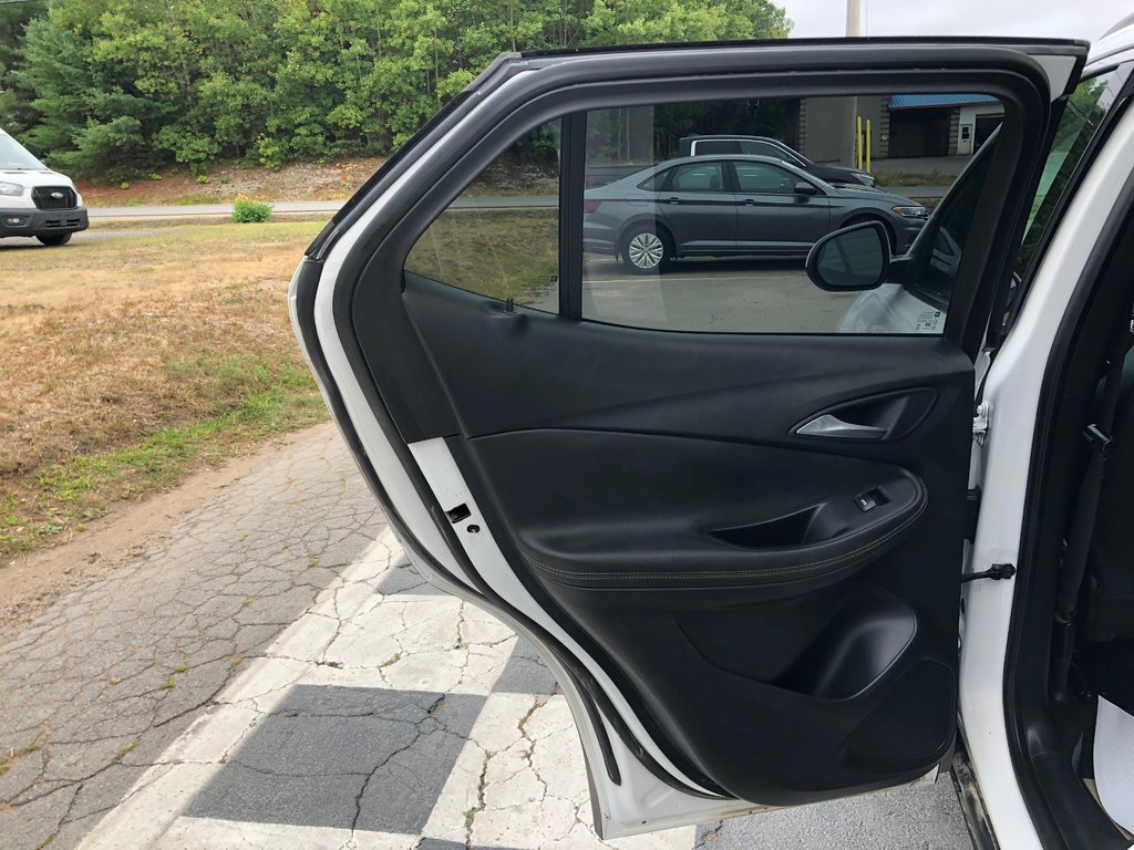 2020 Buick Encore GX Essence - Sunroof, Power Seats, Reverse Camera in Kentville, Nova Scotia - 22 - w1024h768px