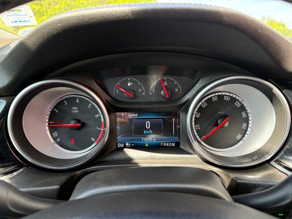 Buick REGAL SPOR Essence - power memory seats, hands free, cruise 2018 à Kentville, Nouvelle-Écosse - 10 - w1024h768px