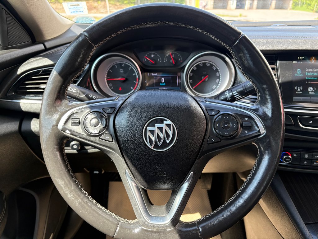 Buick REGAL SPOR Essence - power memory seats, hands free, cruise 2018 à Kentville, Nouvelle-Écosse - 9 - w1024h768px