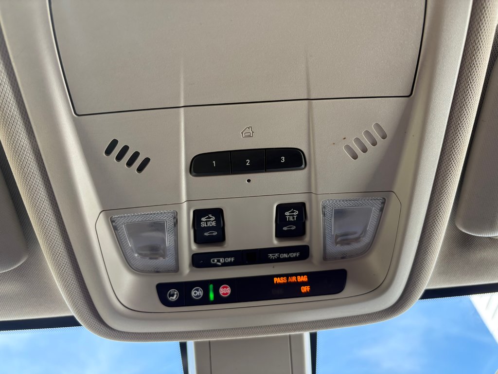 Buick REGAL SPOR Essence - power memory seats, hands free, cruise 2018 à Kentville, Nouvelle-Écosse - 17 - w1024h768px