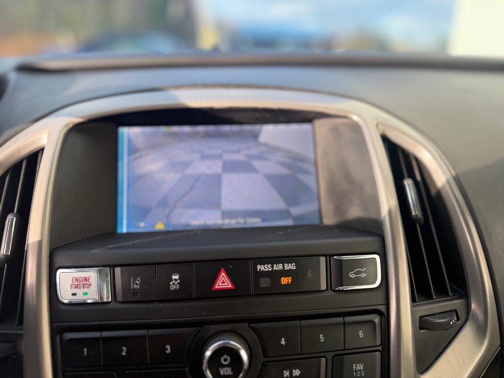 2014 Buick VERANO Premium, keyless entry, remote start, backup cam in COLDBROOK, Nova Scotia - 12 - w1024h768px
