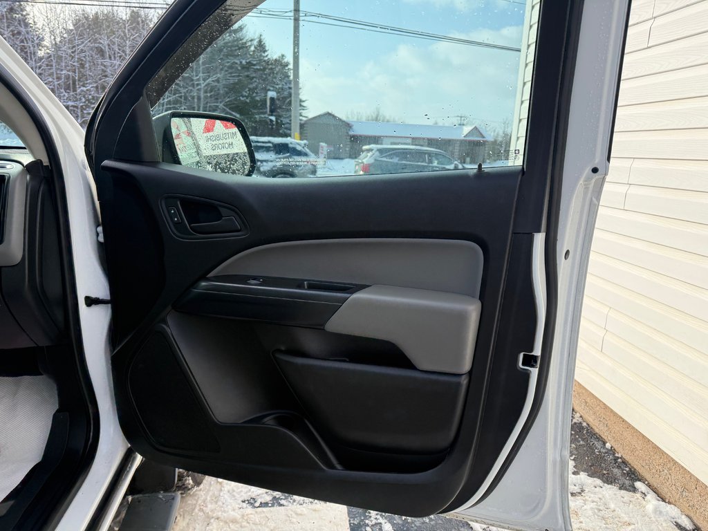 2018 Chevrolet Colorado 4WD Work Truck, keyless entry, backup camera, BT in COLDBROOK, Nova Scotia - 19 - w1024h768px