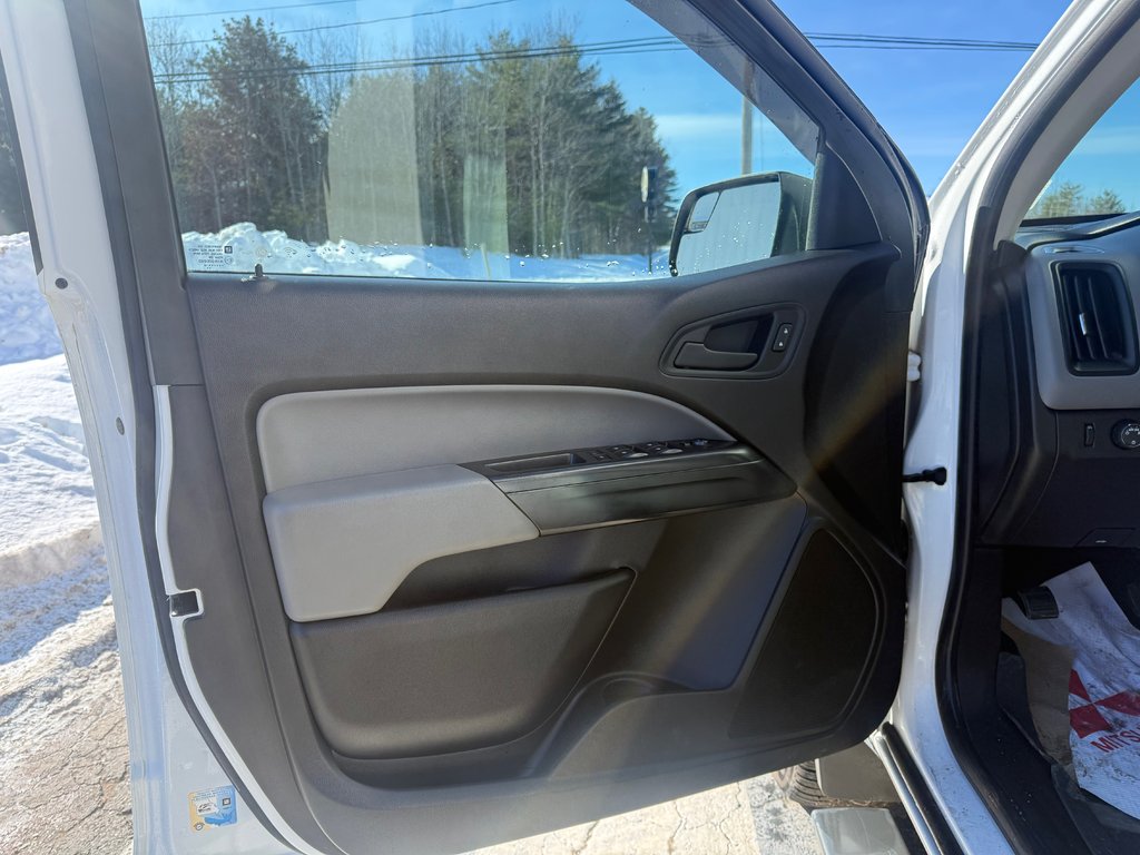 Chevrolet Colorado 4WD Work Truck, keyless entry, backup camera, BT 2018 à COLDBROOK, Nouvelle-Écosse - 7 - w1024h768px
