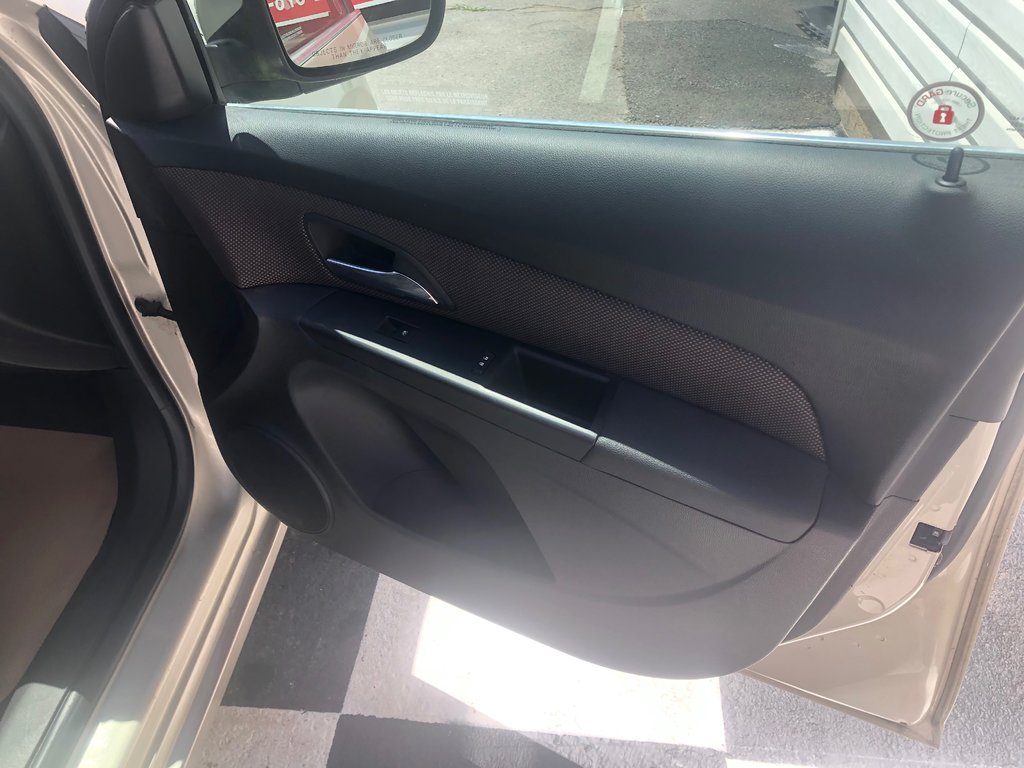 Chevrolet Cruze LT 1LT - Power Windows, Reverse Camera, Hands Free 2015 à COLDBROOK, Nouvelle-Écosse - 20 - w1024h768px