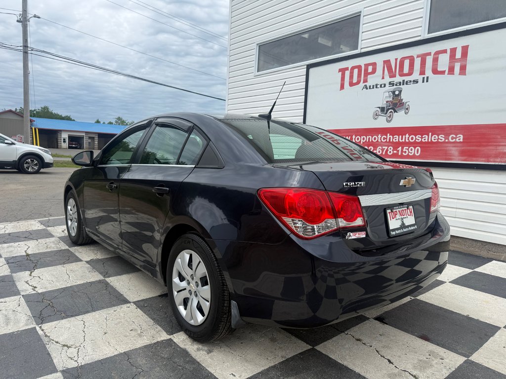 2014 Chevrolet CRUZE LT, keyless entry, Cruise control, Bluetooth in COLDBROOK, Nova Scotia - 6 - w1024h768px