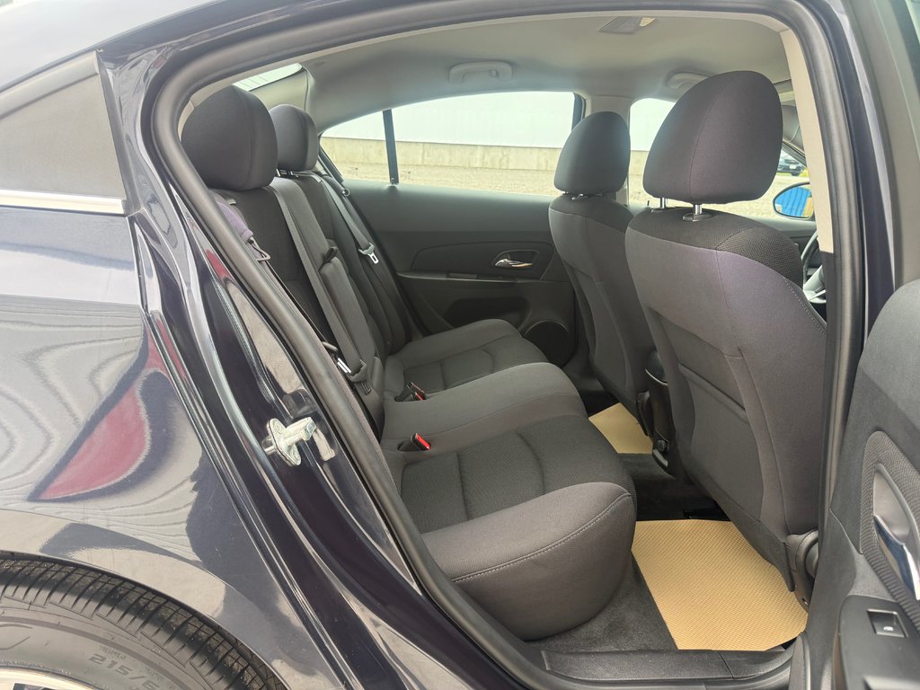2014 Chevrolet CRUZE LT, keyless entry, Cruise control, Bluetooth in COLDBROOK, Nova Scotia - 17 - w1024h768px