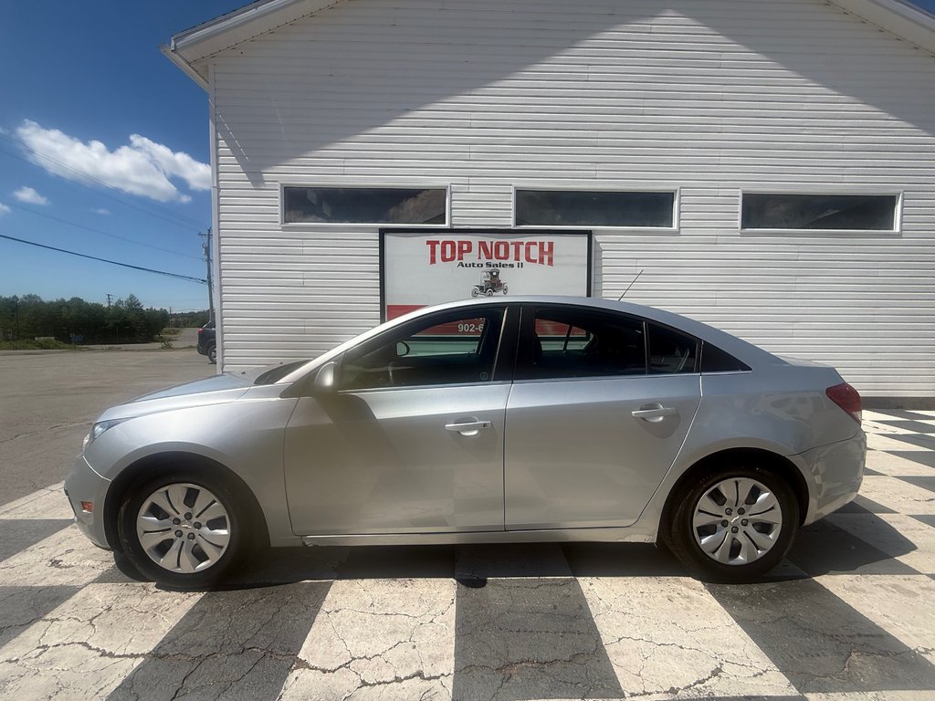 Chevrolet CRUZE LT, keyless entry, Cruise control, Bluetooth 2016 à Kentville, Nouvelle-Écosse - 20 - w1024h768px
