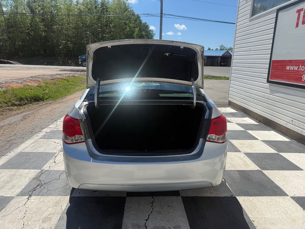 Chevrolet CRUZE LT, keyless entry, Cruise control, Bluetooth 2016 à Kentville, Nouvelle-Écosse - 15 - w1024h768px