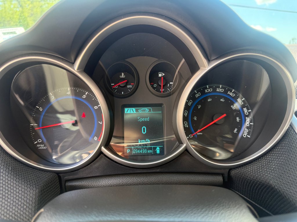 Chevrolet CRUZE LT, keyless entry, Cruise control, Bluetooth 2016 à Kentville, Nouvelle-Écosse - 11 - w1024h768px