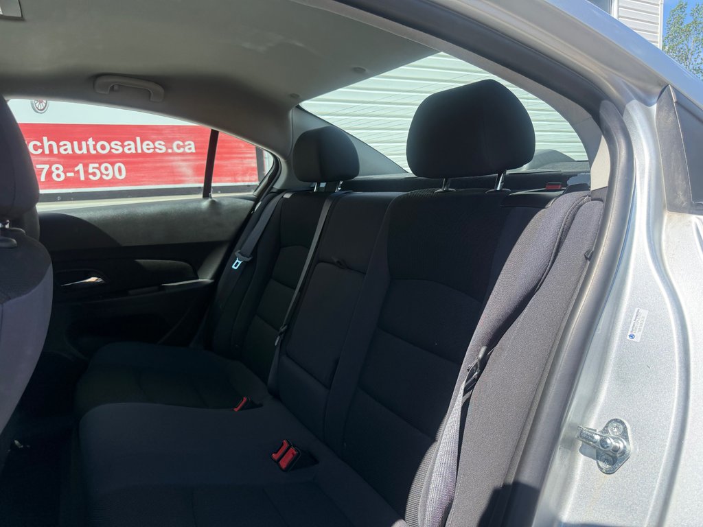 Chevrolet CRUZE LT, keyless entry, Cruise control, Bluetooth 2016 à Kentville, Nouvelle-Écosse - 14 - w1024h768px