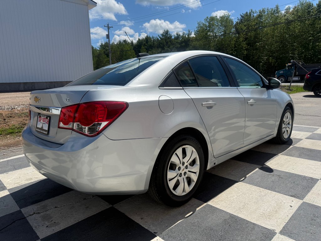 Chevrolet CRUZE LT, keyless entry, Cruise control, Bluetooth 2016 à Kentville, Nouvelle-Écosse - 4 - w1024h768px