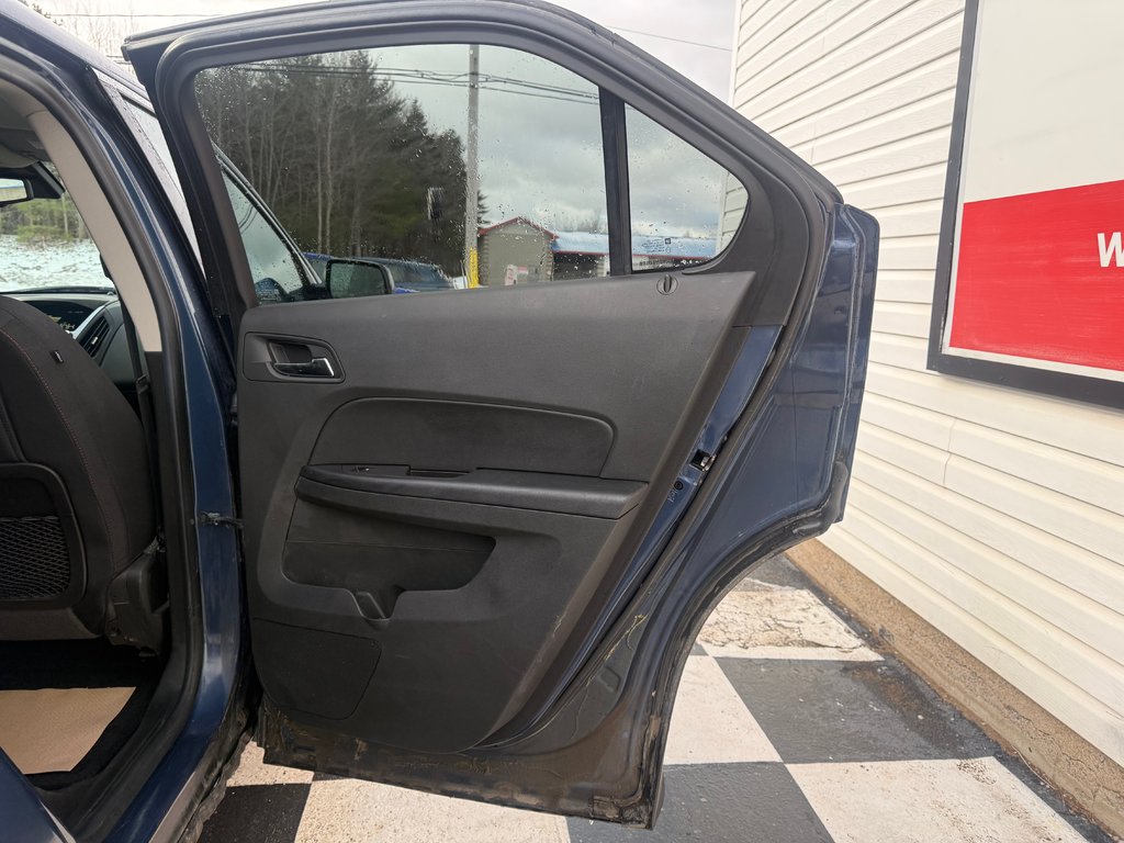 2016 Chevrolet EQUINOX LT, Keyless entry, remote start, backup camera in Kentville, Nova Scotia - 16 - w1024h768px
