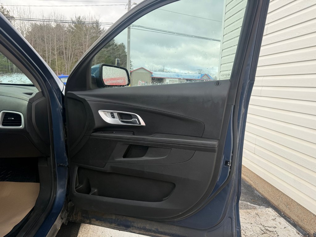 2016 Chevrolet EQUINOX LT, Keyless entry, remote start, backup camera in Kentville, Nova Scotia - 18 - w1024h768px