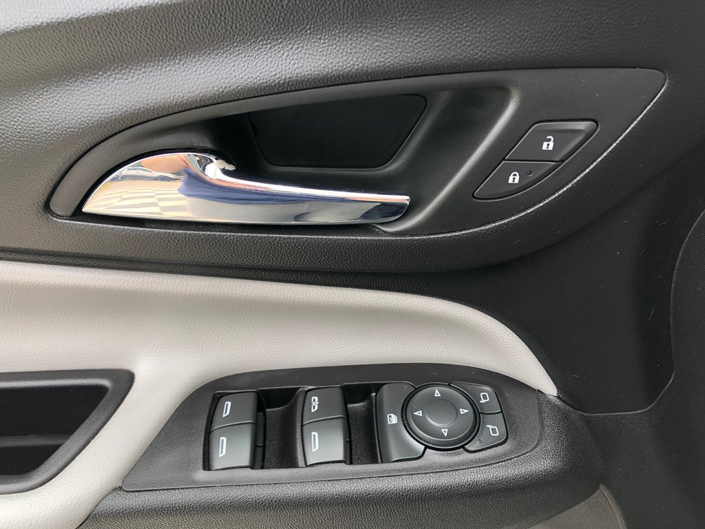 2019 Chevrolet Equinox LT - Reverse Camera, Bluetooth, Heated Seats in COLDBROOK, Nova Scotia - 8 - w1024h768px
