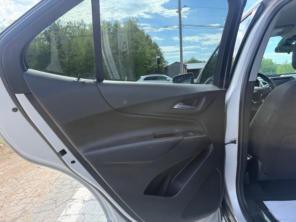 2020 Chevrolet Equinox LT, keyless entry, Cruise control, Bluetooth in COLDBROOK, Nova Scotia - 14 - w1024h768px