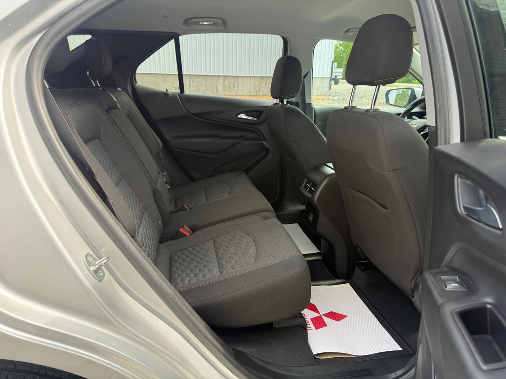2020 Chevrolet Equinox LT, keyless entry, Cruise control, Bluetooth in COLDBROOK, Nova Scotia - 18 - w1024h768px